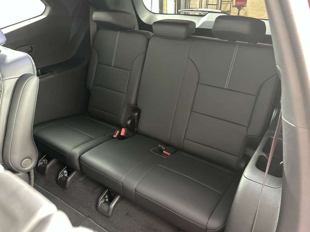 new 2025 GMC Acadia car, priced at $45,824
