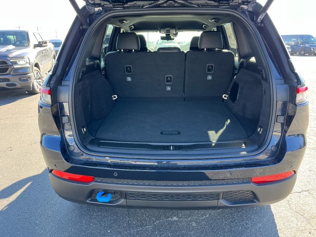 new 2024 Jeep Grand Cherokee car, priced at $56,990