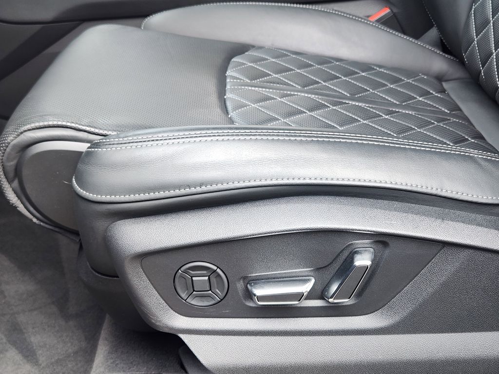 used 2023 Audi SQ7 car, priced at $71,993