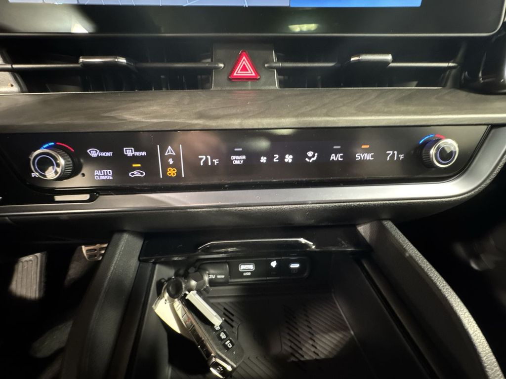 new 2025 Kia Sportage Plug-In Hybrid car, priced at $45,506