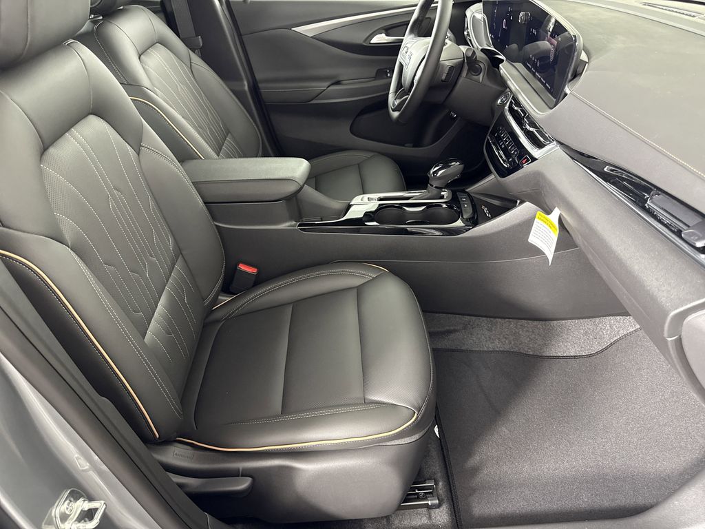 new 2025 Buick Envista car, priced at $31,085