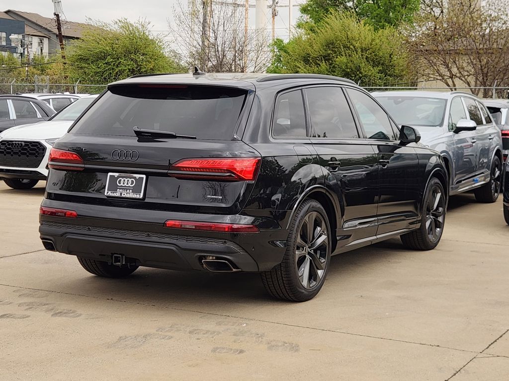 new 2025 Audi Q7 car, priced at $85,110