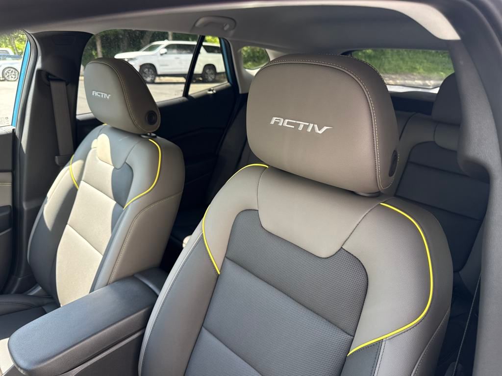 new 2025 Chevrolet Trax car, priced at $27,085