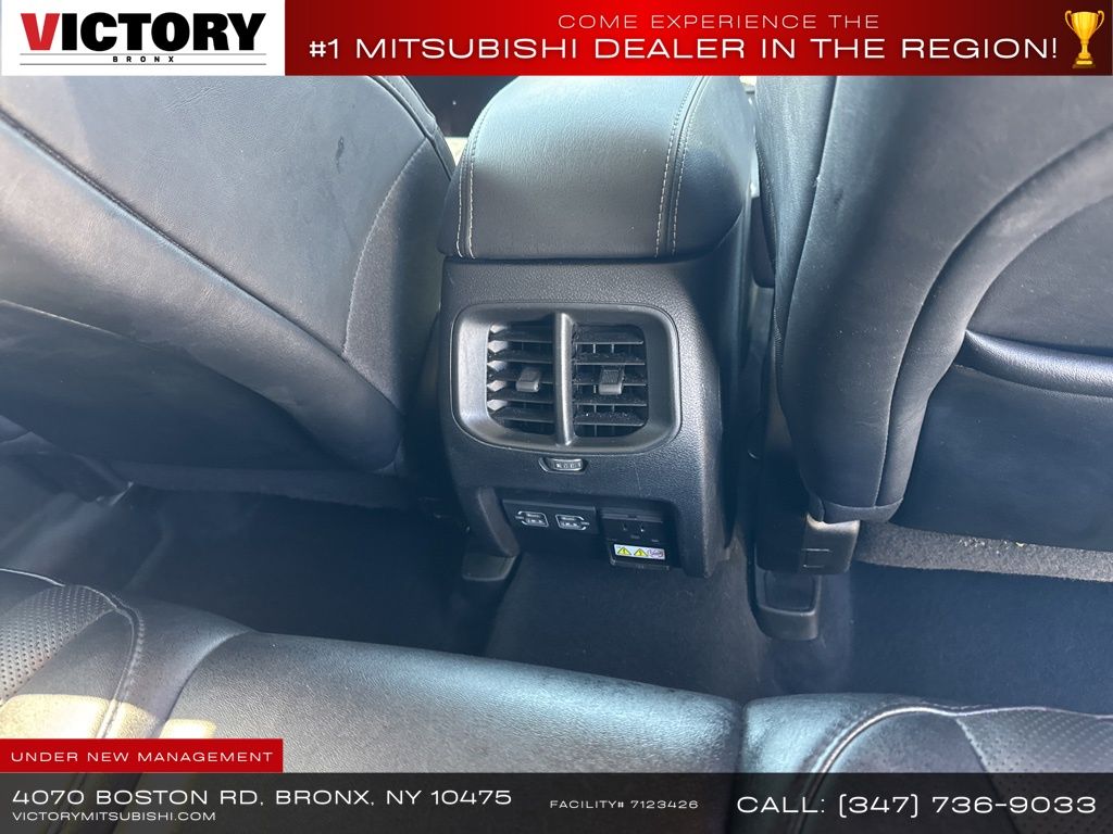 used 2023 Jeep Cherokee car, priced at $18,995
