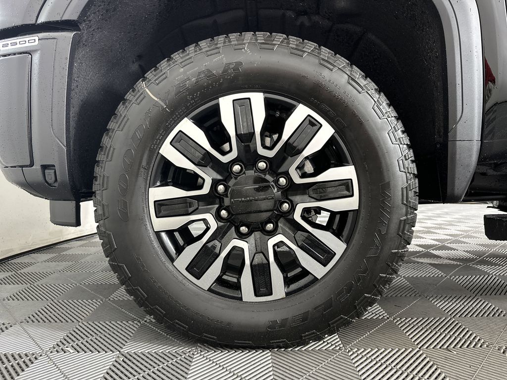 new 2025 GMC Sierra 2500HD car, priced at $94,014