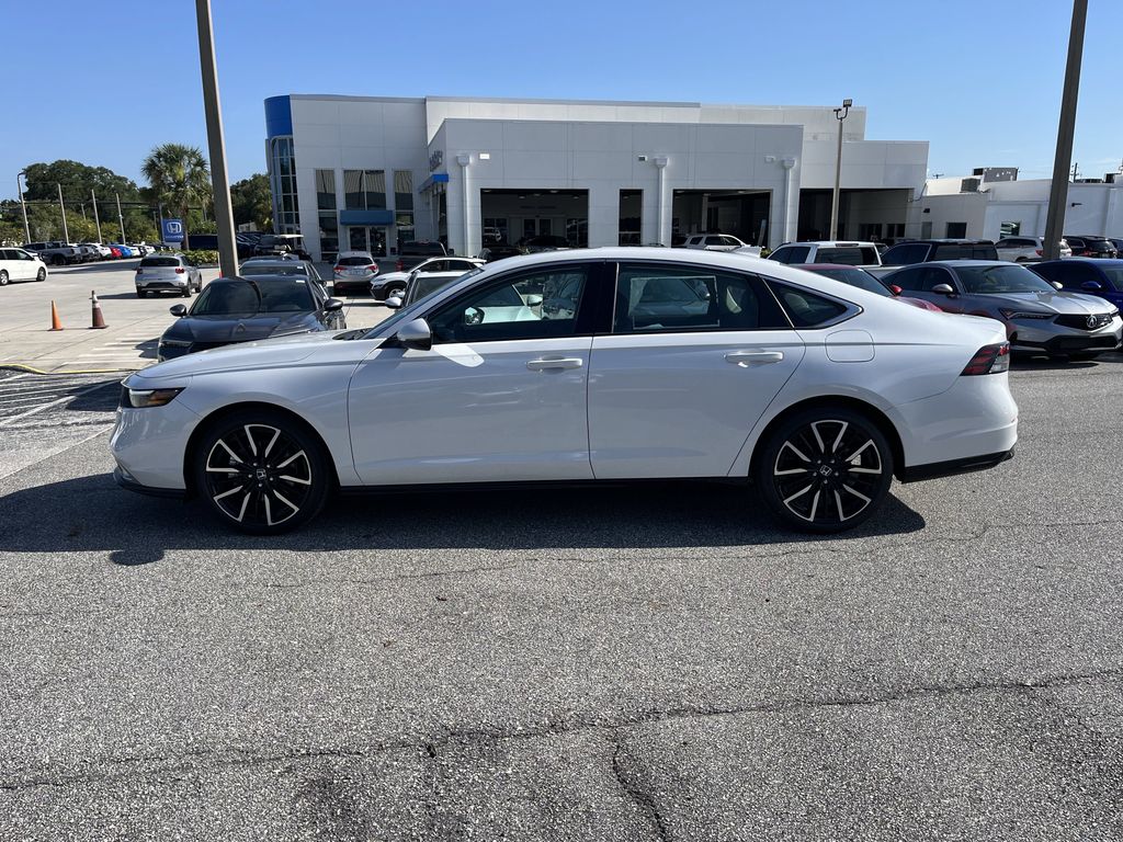 new 2025 Honda Accord Hybrid car, priced at $39,269