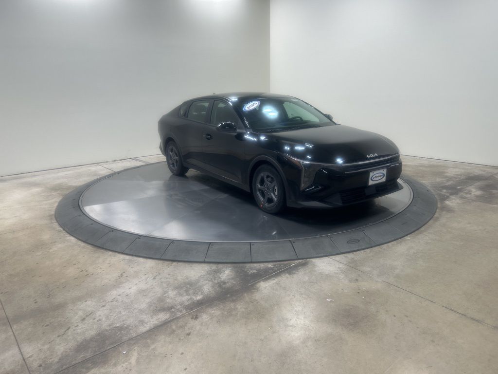 new 2025 Kia K4 car, priced at $23,005