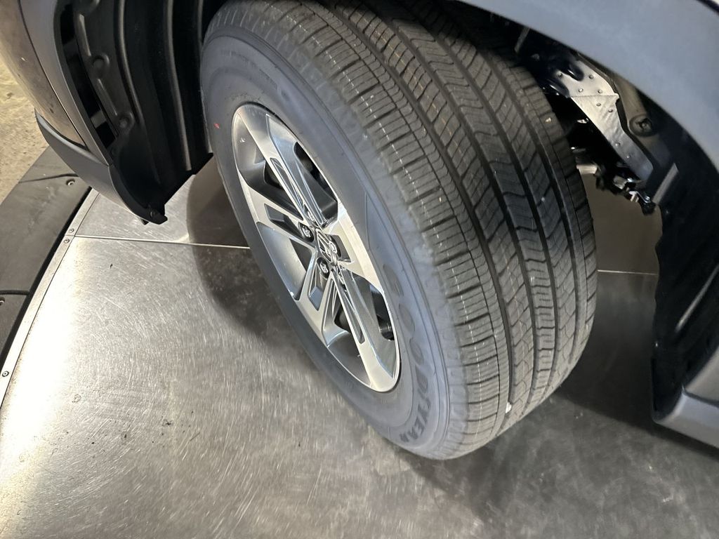 new 2025 Honda Pilot car, priced at $47,095