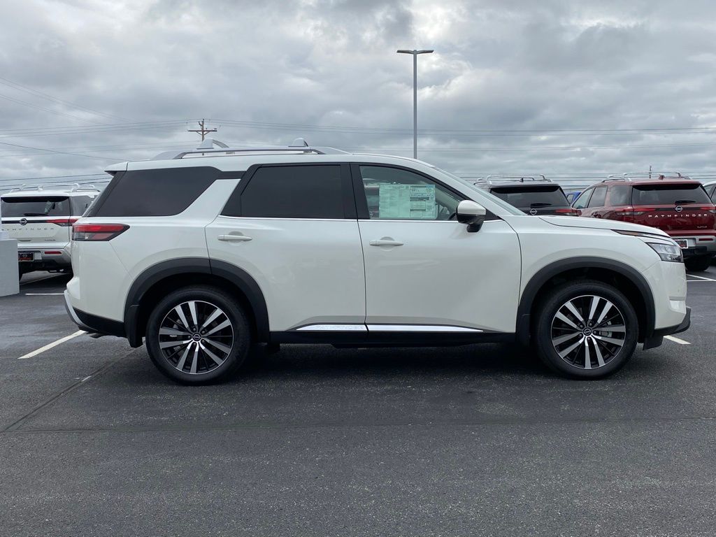 new 2024 Nissan Pathfinder car, priced at $47,495