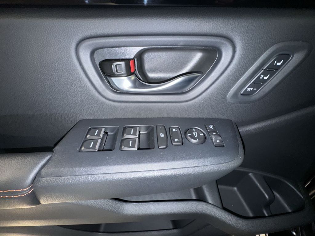 new 2025 Honda Pilot car, priced at $50,895