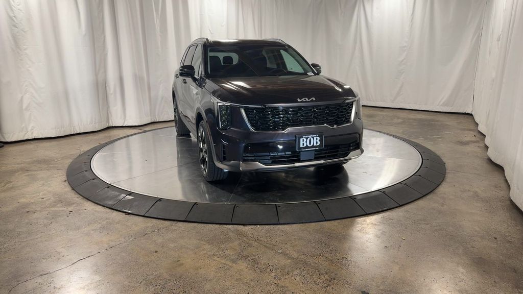 new 2025 Kia Sorento car, priced at $40,546