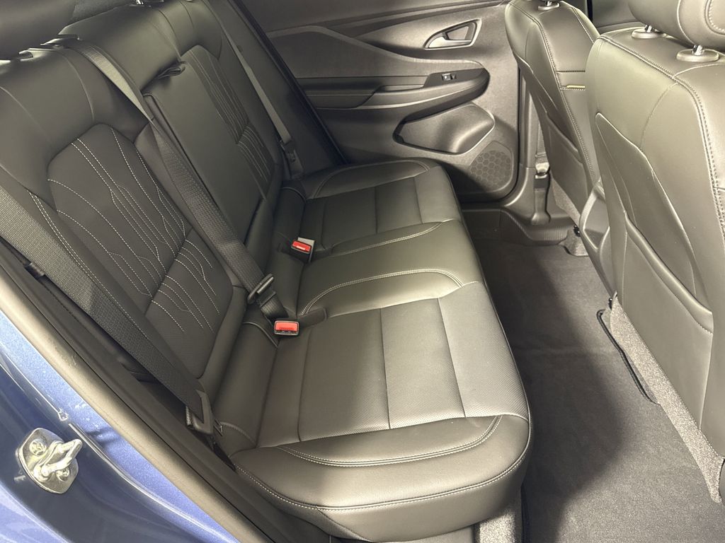 new 2025 Buick Envista car, priced at $31,085