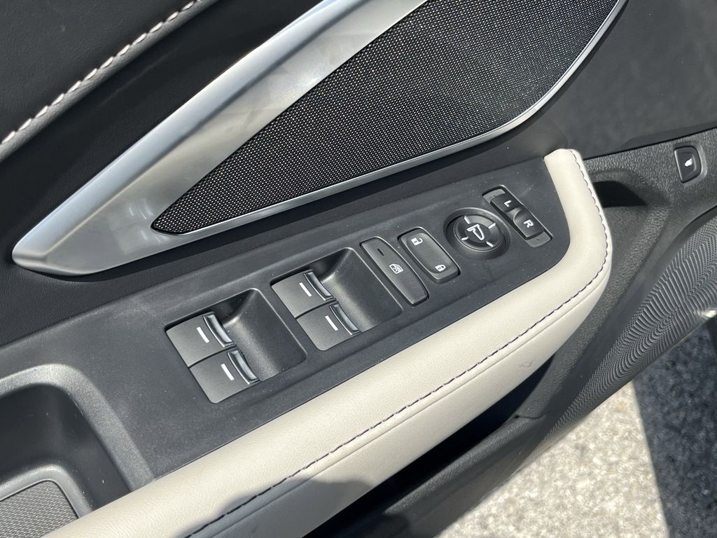 new 2025 Acura RDX car, priced at $46,050
