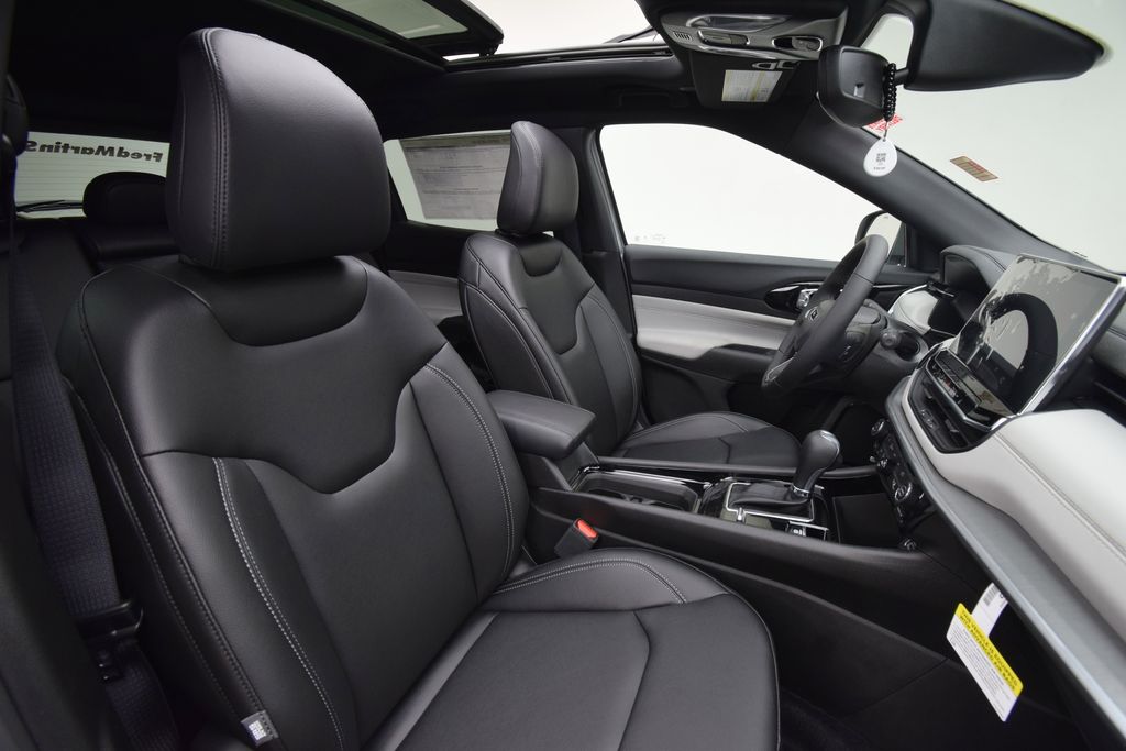 new 2025 Jeep Compass car, priced at $34,095