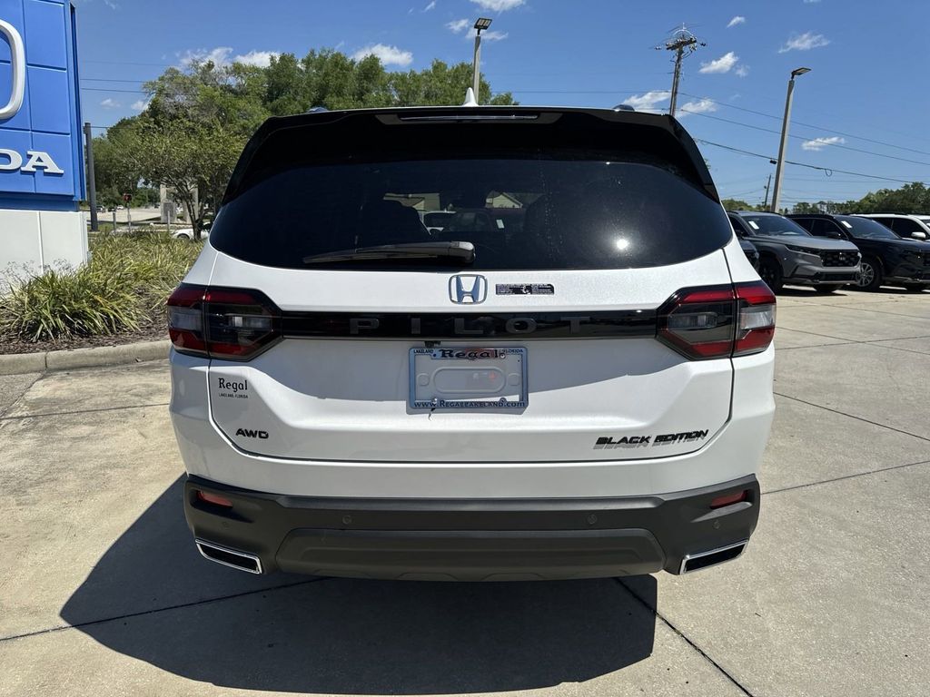 new 2025 Honda Pilot car, priced at $56,485