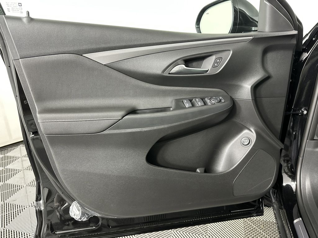 new 2025 Buick Envista car, priced at $31,085