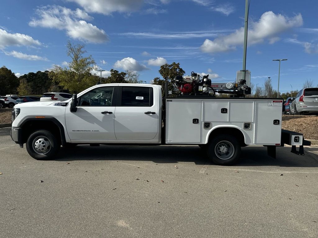new 2024 GMC Sierra 3500HD car, priced at $47,753