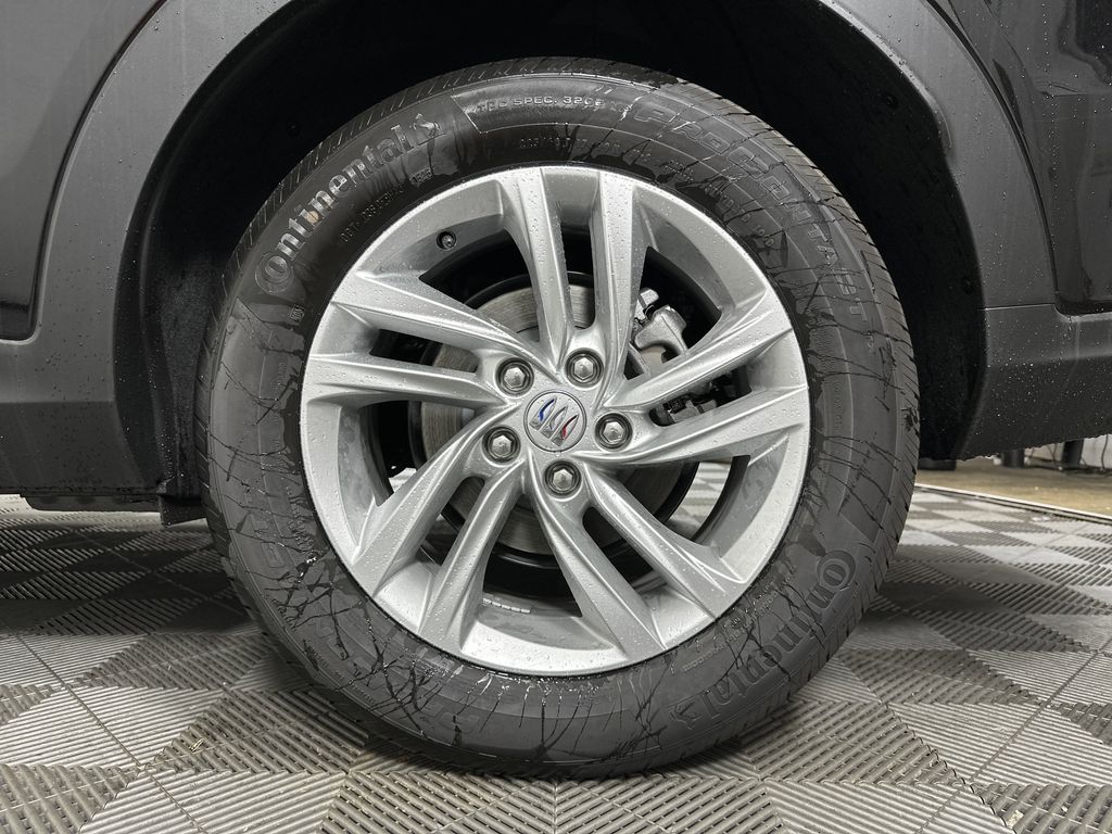 new 2025 Buick Envista car, priced at $27,375