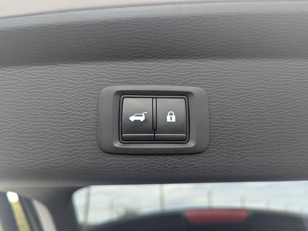 used 2023 Mitsubishi Outlander car, priced at $24,521