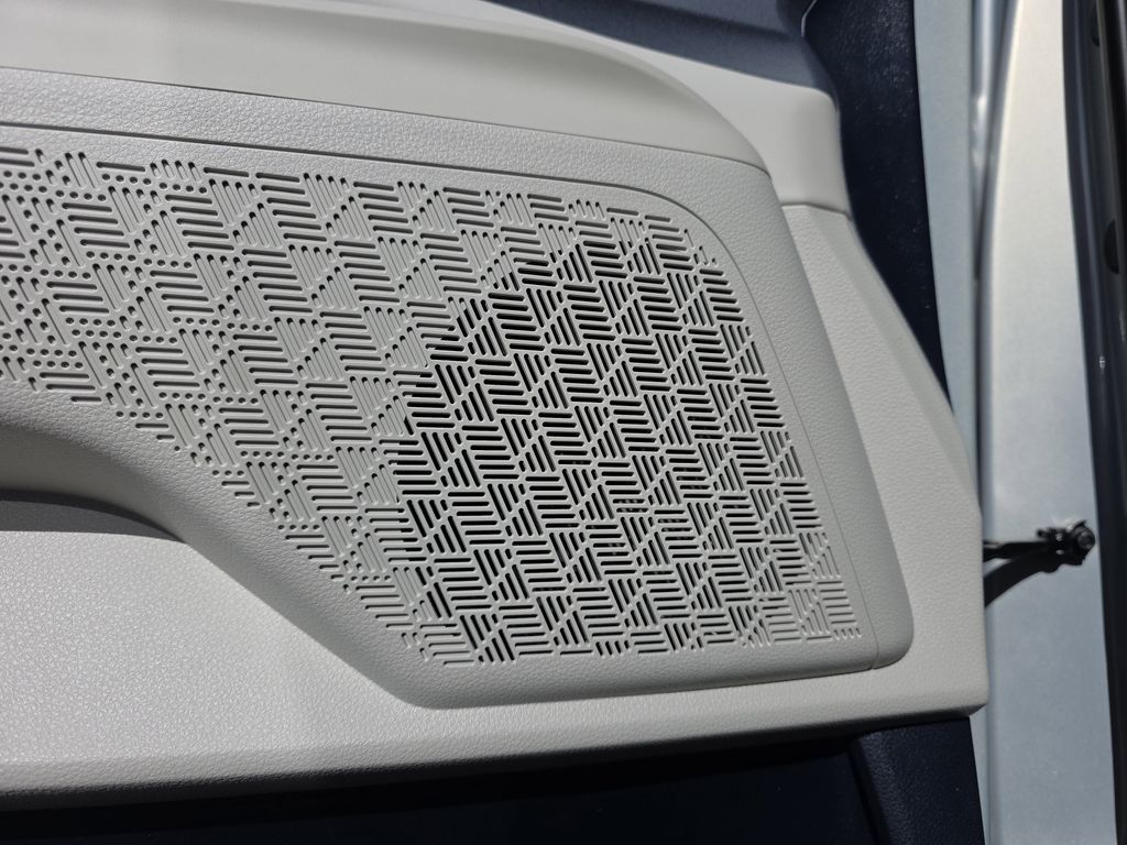 new 2026 Kia Carnival Hybrid car, priced at $43,116