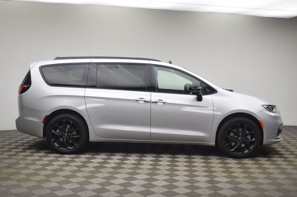 new 2026 Chrysler Pacifica car, priced at $56,460
