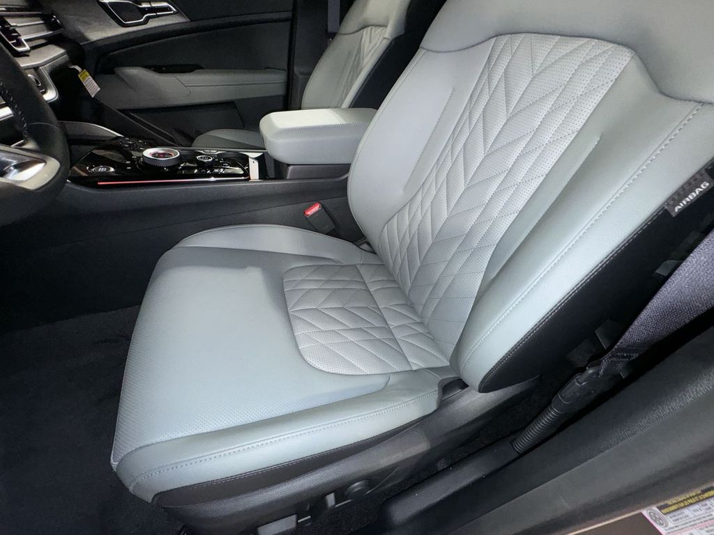 new 2025 Kia Sportage Plug-In Hybrid car, priced at $45,042