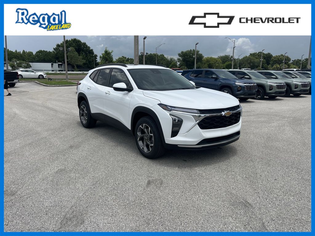new 2025 Chevrolet Trax car, priced at $22,714