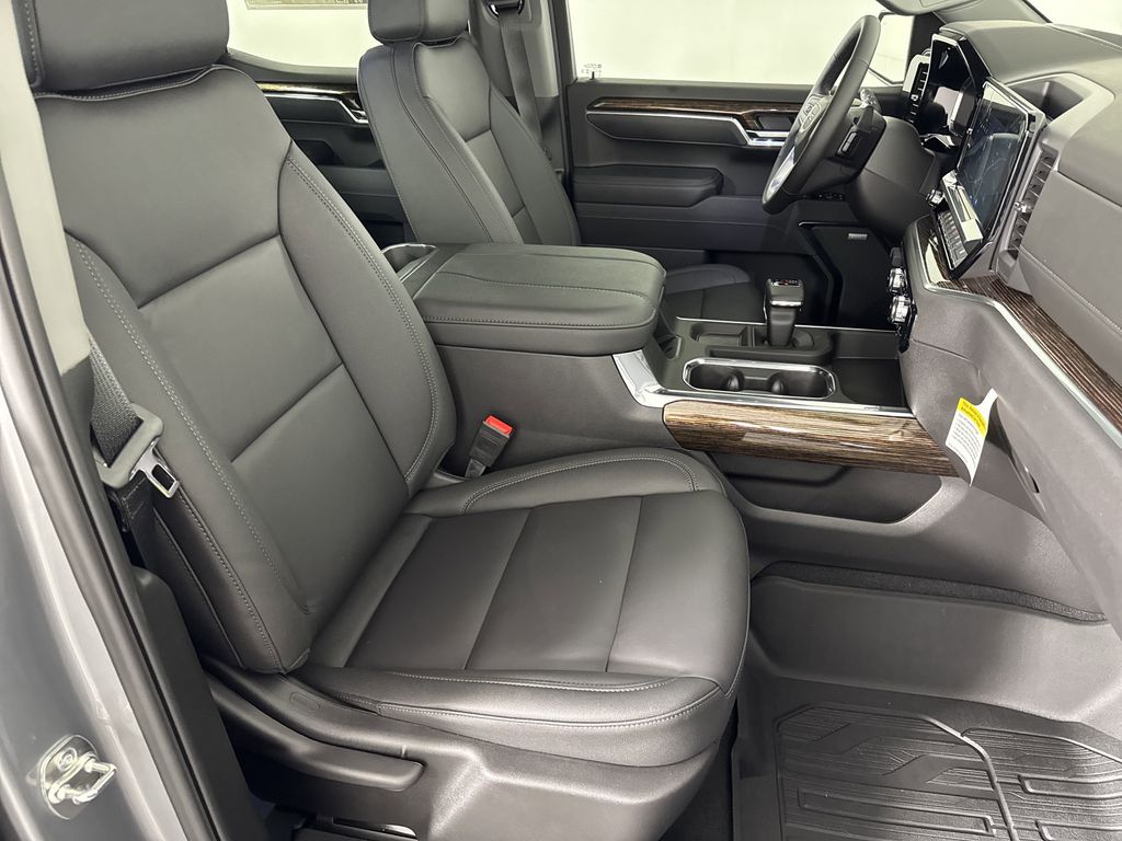 new 2025 GMC Sierra 1500 car, priced at $61,925