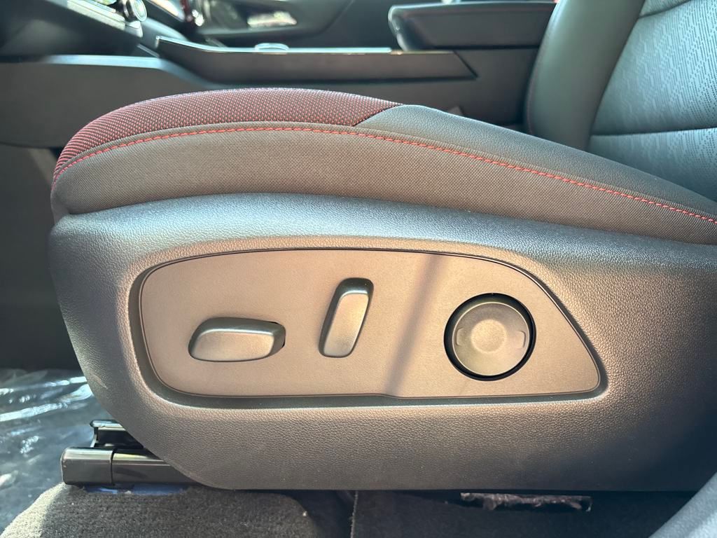new 2026 Chevrolet Equinox car, priced at $36,395