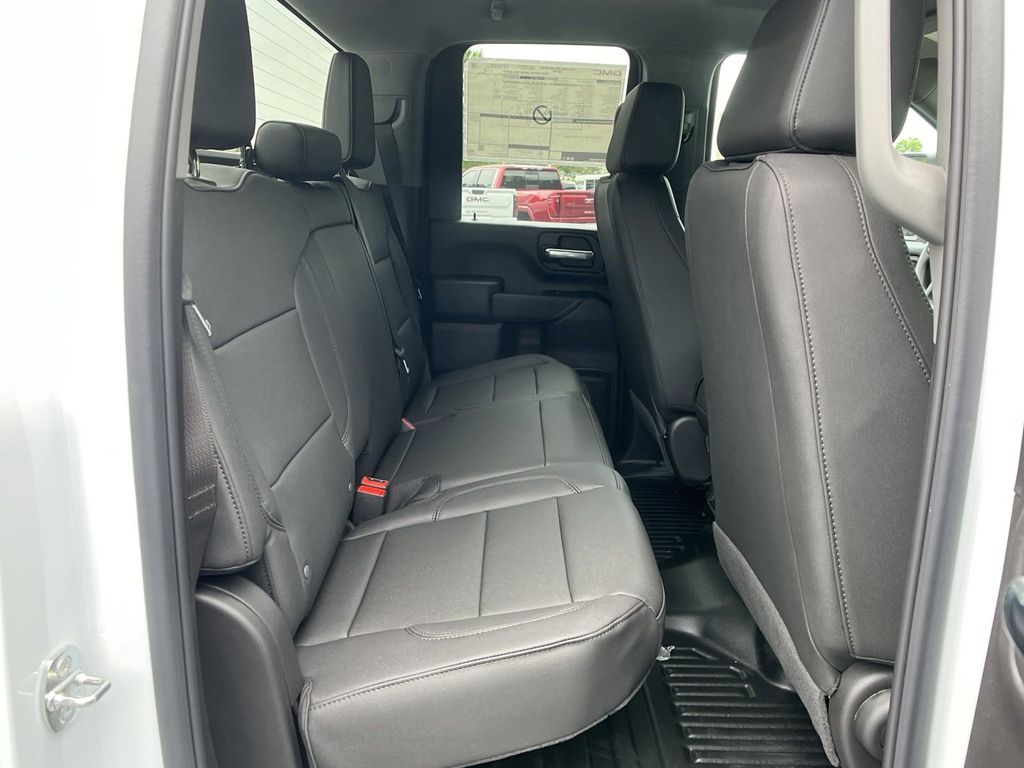 new 2024 GMC Sierra 2500HD car, priced at $44,678