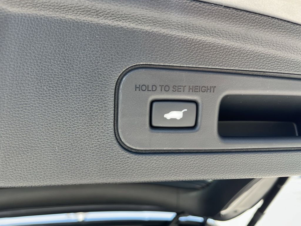new 2025 Acura MDX car, priced at $55,350