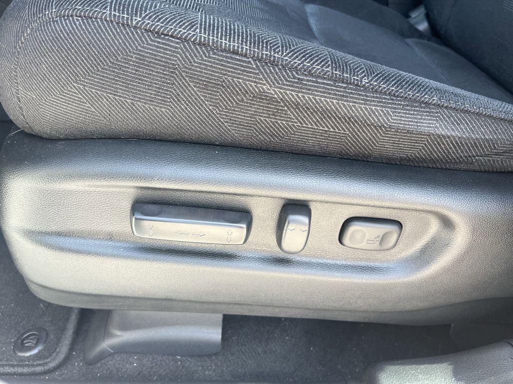 used 2022 Honda Pilot car, priced at $29,993