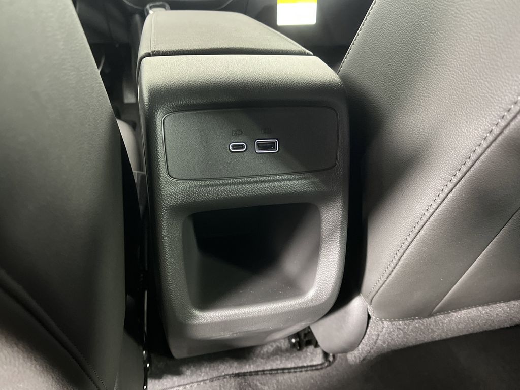 new 2025 Buick Envista car, priced at $25,190