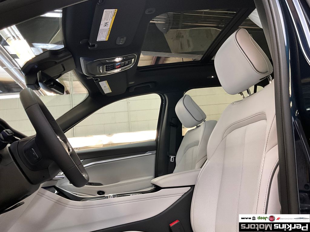 new 2025 Jeep Wagoneer S car, priced at $58,579