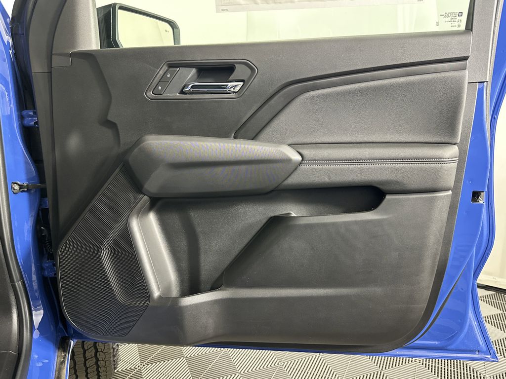 new 2025 GMC Canyon car, priced at $45,095