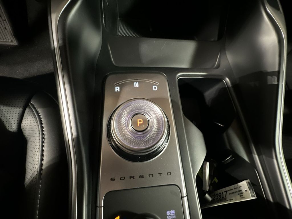 new 2025 Kia Sorento Hybrid car, priced at $42,088