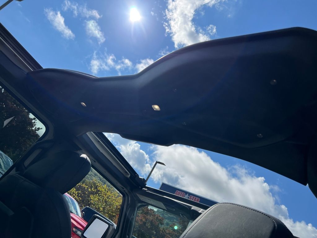 new 2025 Jeep Wrangler car, priced at $64,990