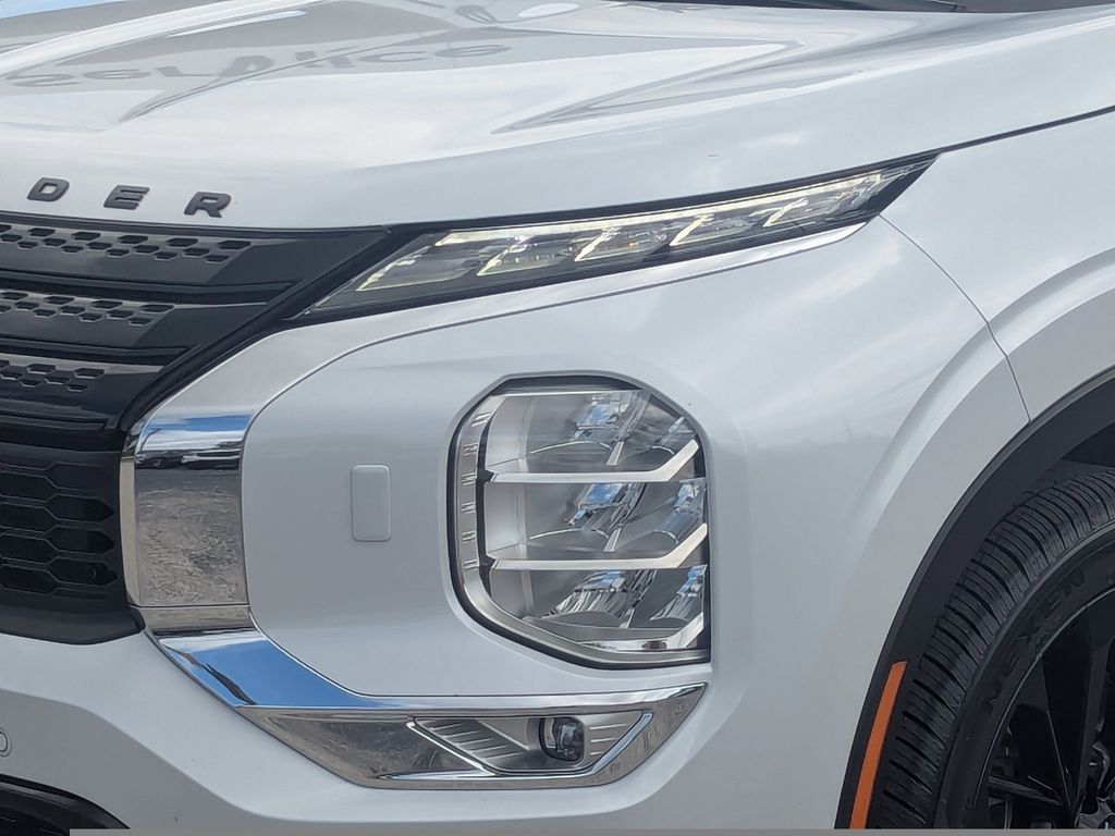 used 2023 Mitsubishi Outlander car, priced at $24,521