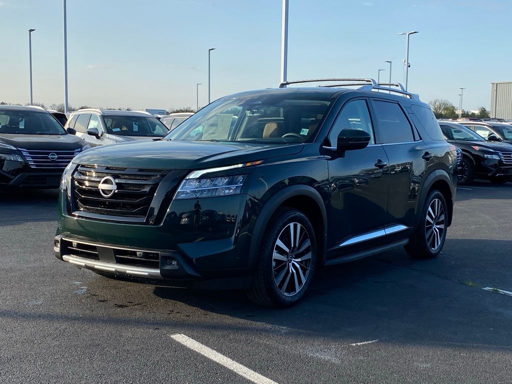 new 2024 Nissan Pathfinder car, priced at $45,905