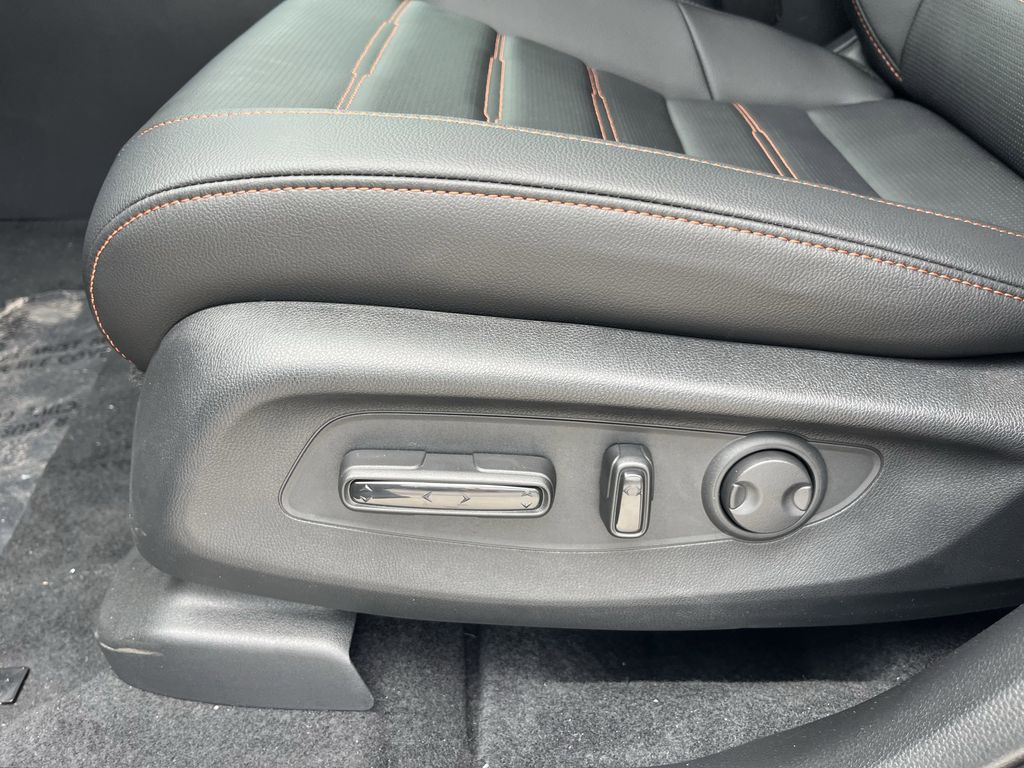 new 2026 Honda CR-V Hybrid car, priced at $40,120