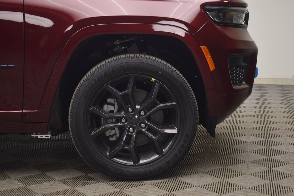 new 2025 Jeep Grand Cherokee car, priced at $55,829