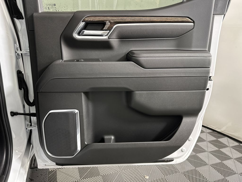 new 2025 GMC Sierra 1500 car, priced at $61,284
