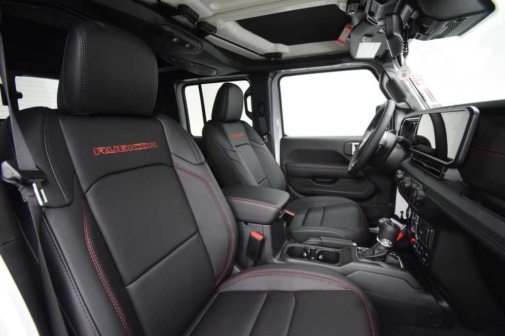 new 2025 Jeep Gladiator car, priced at $55,312