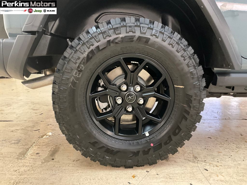new 2025 Jeep Wrangler car, priced at $51,442