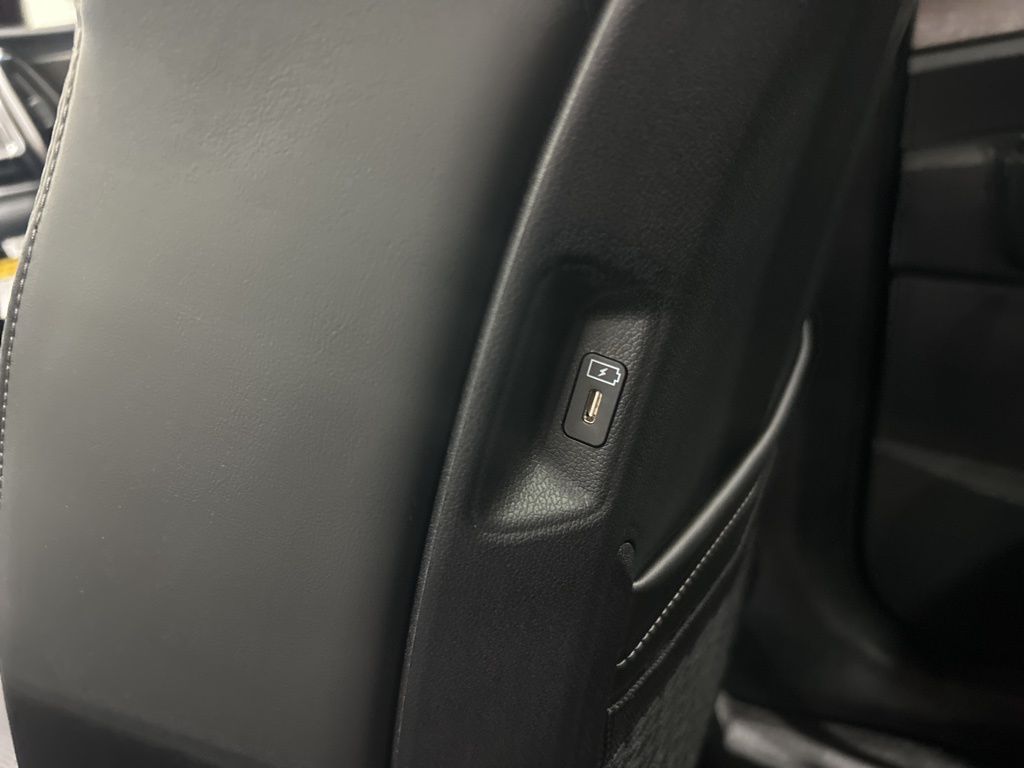 new 2025 Kia Sorento car, priced at $39,119