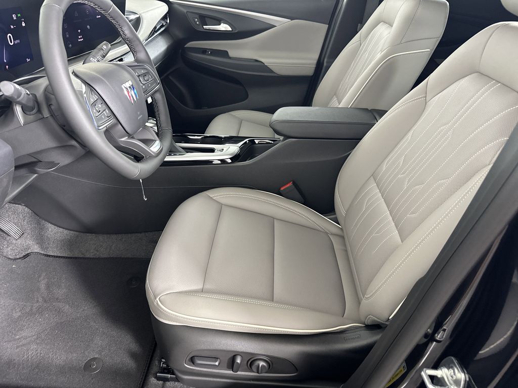 new 2025 Buick Envista car, priced at $29,495