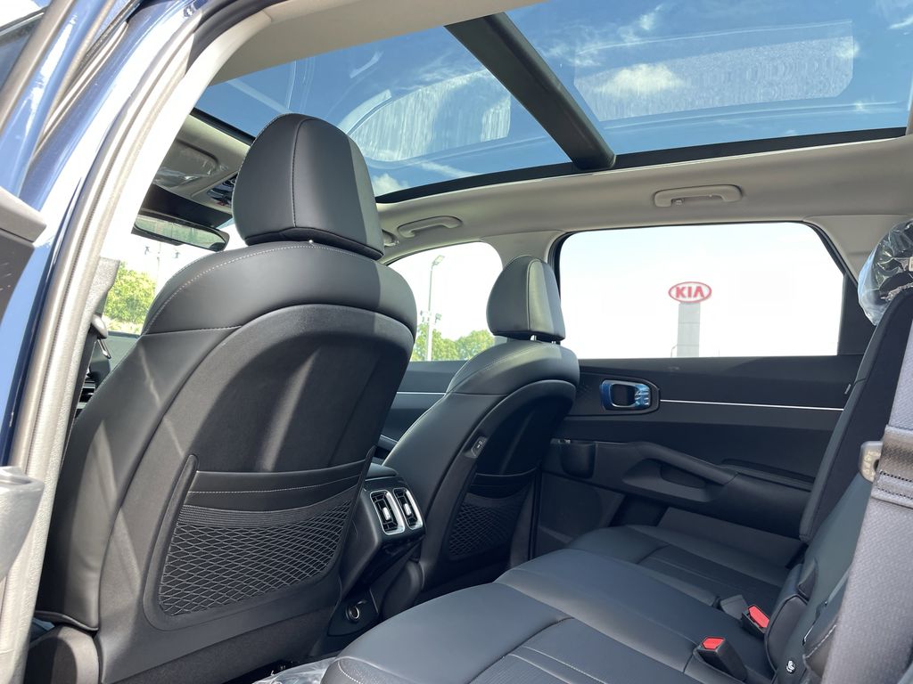 new 2025 Kia Sorento car, priced at $32,499
