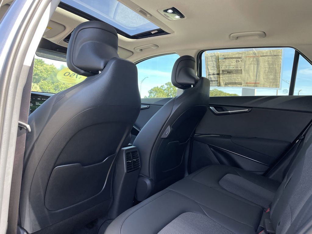 new 2025 Kia Niro car, priced at $31,304