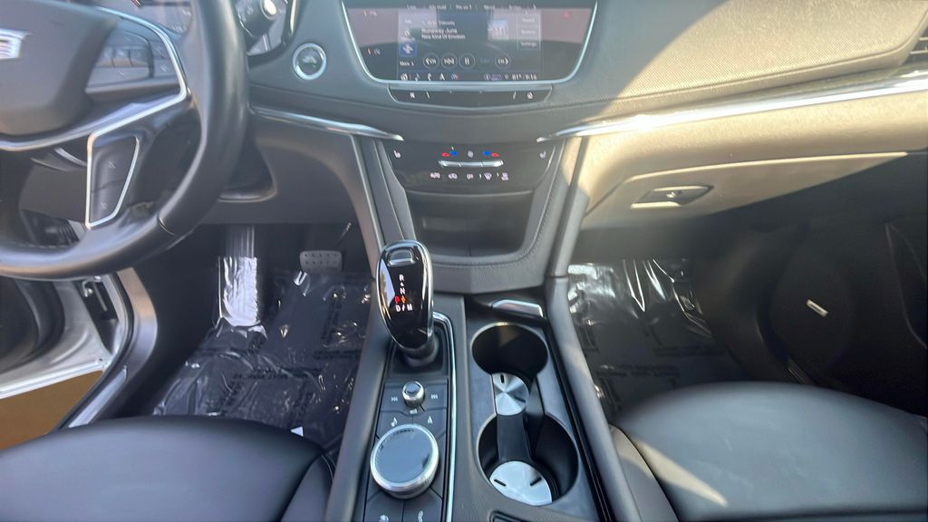 used 2023 Cadillac XT5 car, priced at $34,300