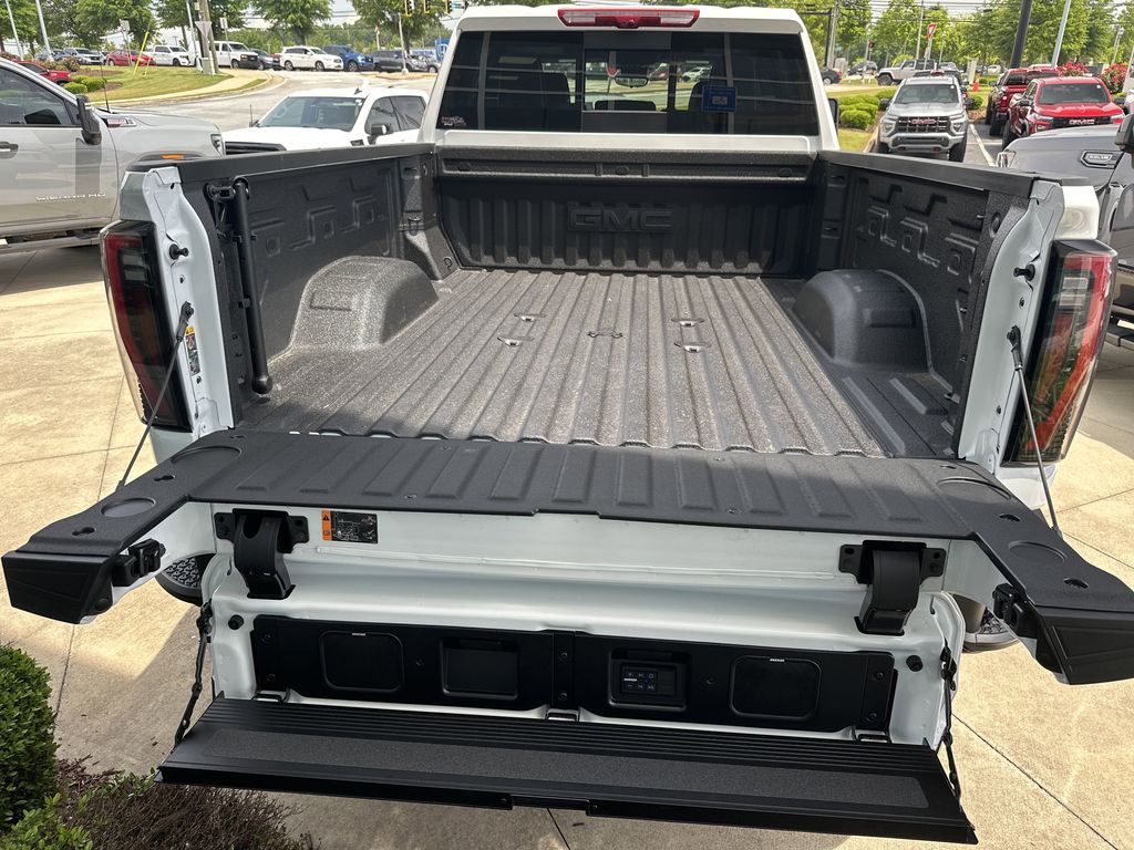new 2025 GMC Sierra 2500HD car, priced at $94,054